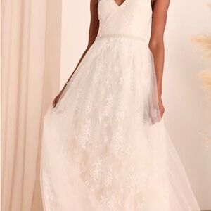 NWT Lulu’s Sweet Love Ivory Lace Dress With Garment Bag